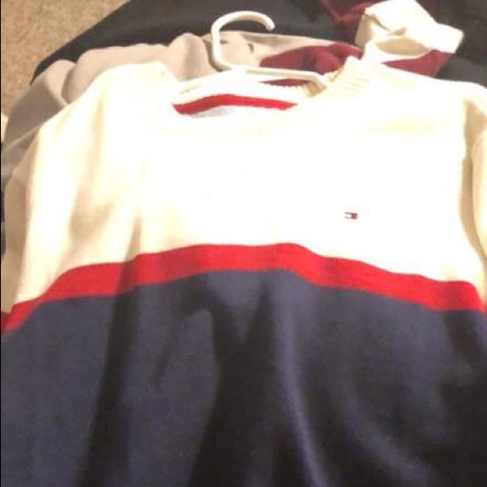 Tommy sweater